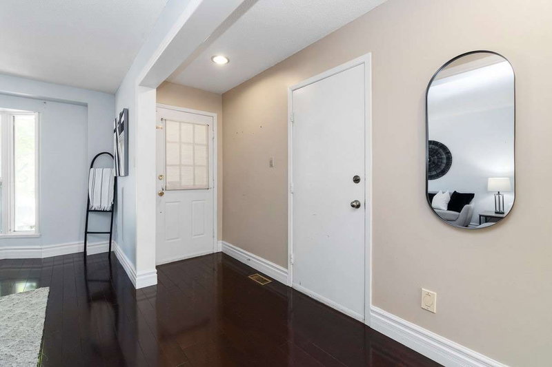 234 Mullen Dr, Vaughan, L4J2P1 | Image 2