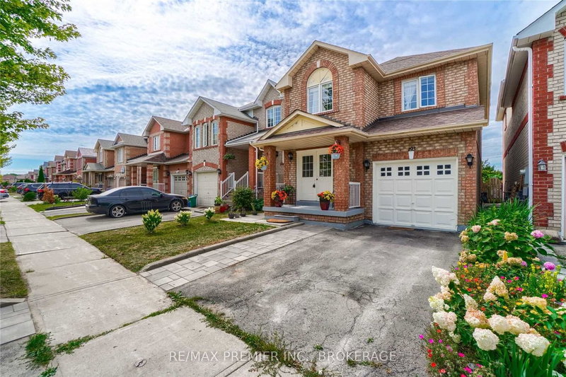 193 Roxbury St, Markham, L3S 3T5 | Image 2