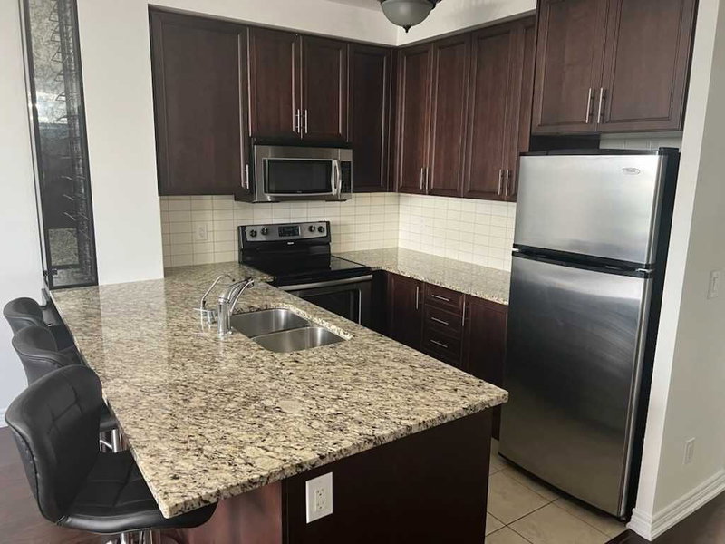 701 - 9245 Jane St, Vaughan, L6A0J9 | Image 2