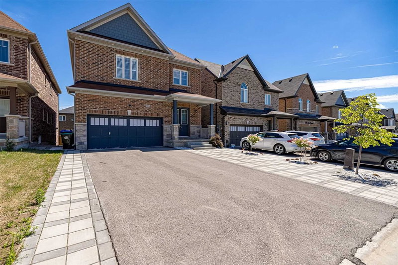 1239 Peelar Cres, Innisfil, L0L1W0 | Image 2