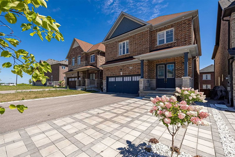 1239 Peelar Cres, Innisfil, L0L1W0 | Image 3