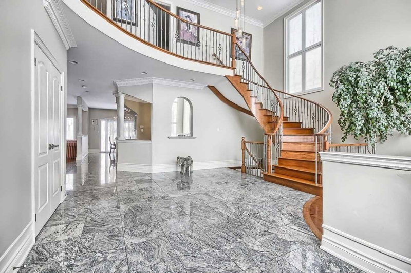 78 Yongehurst Rd, Richmond Hill, L4C3T2 | Image 3