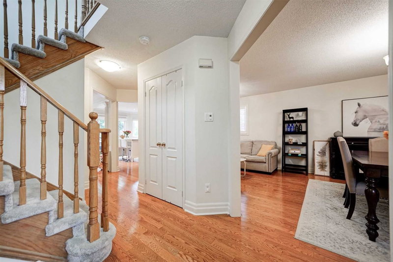 68 Redondo Dr, Vaughan, L4J 7S6 | Image 3