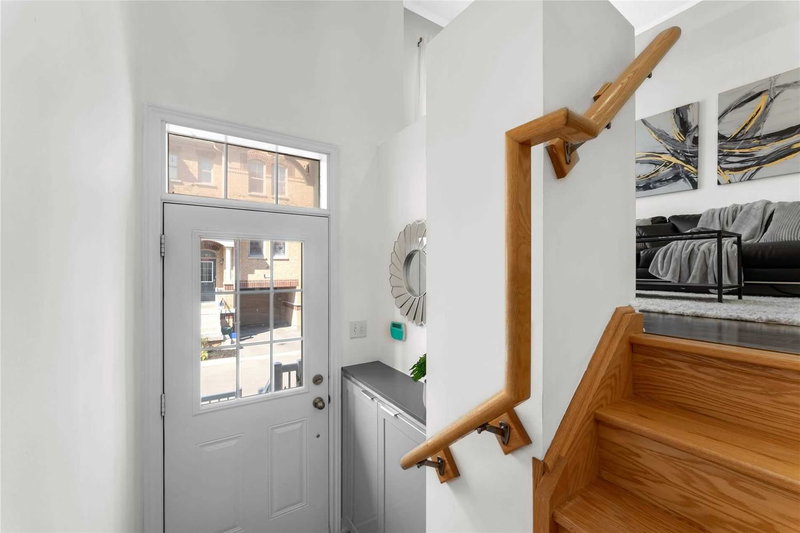 3 - 10 Porter Ave W, Vaughan, L4L0H1 | Image 3