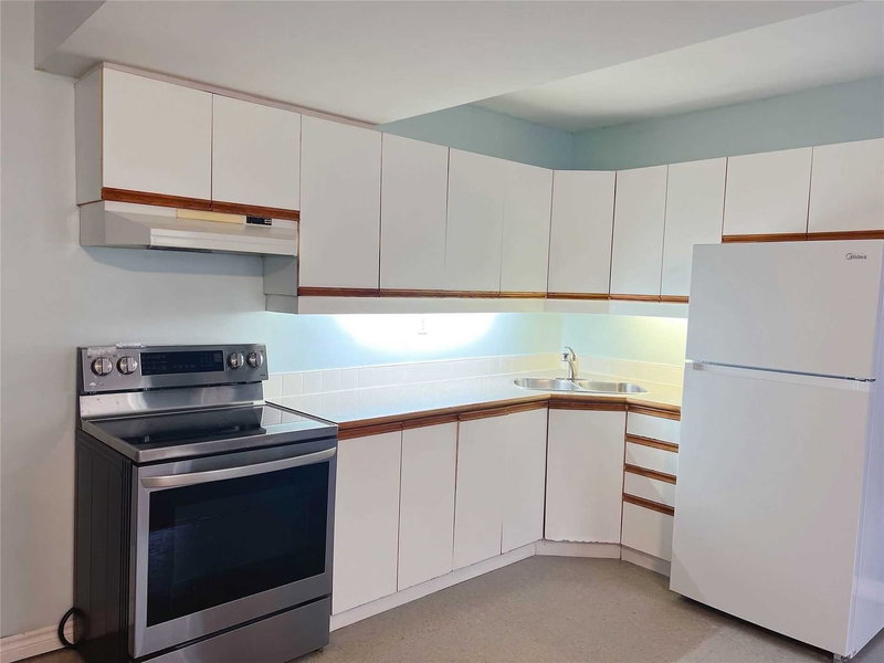 Bsmt - 276 Parkwood Ave, Georgina, L4P2X3 | Image 2