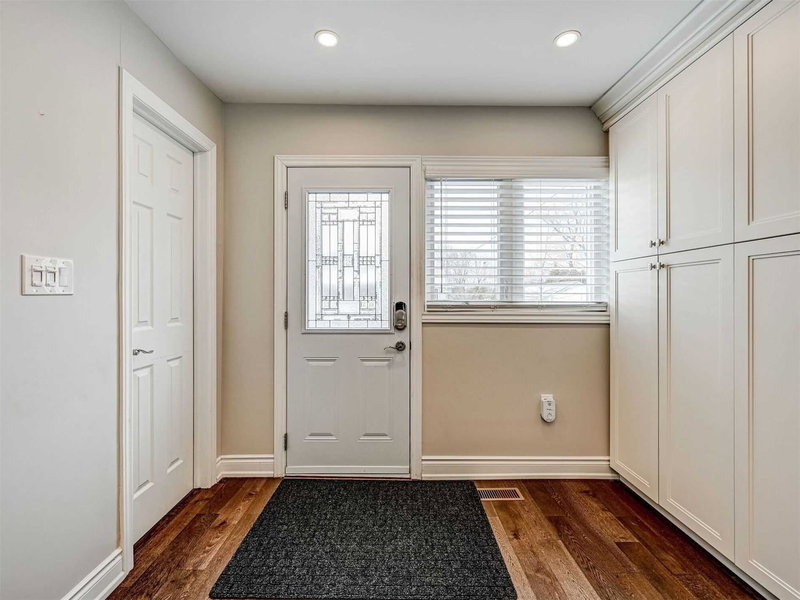 79 De La Salle Blvd, Georgina, L0E1L0 | Image 2