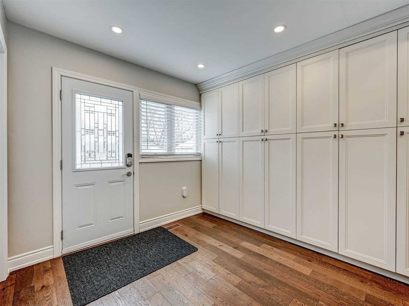 79 De La Salle Blvd, Georgina, L0E1L0 | Image 3