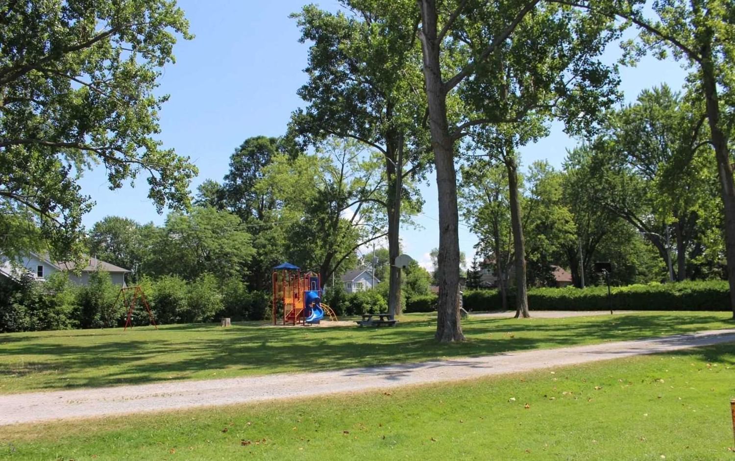 Listing Image 7