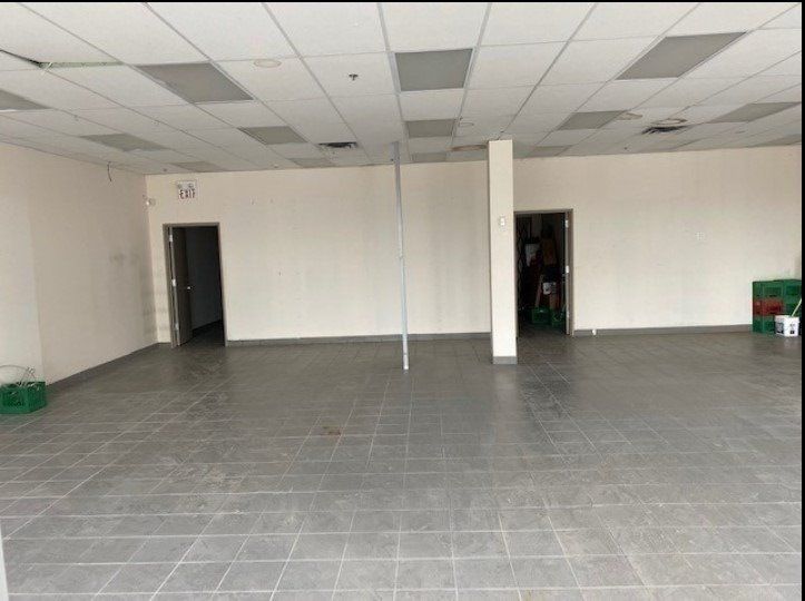 7/8 - 17080 Bathurst St, Newmarket, L3Y3A5 | Image 3