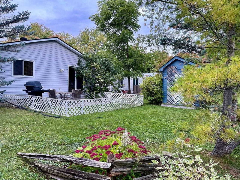 27 Royal Oak Dr, Innisfil, L0L1L0 | Image 3