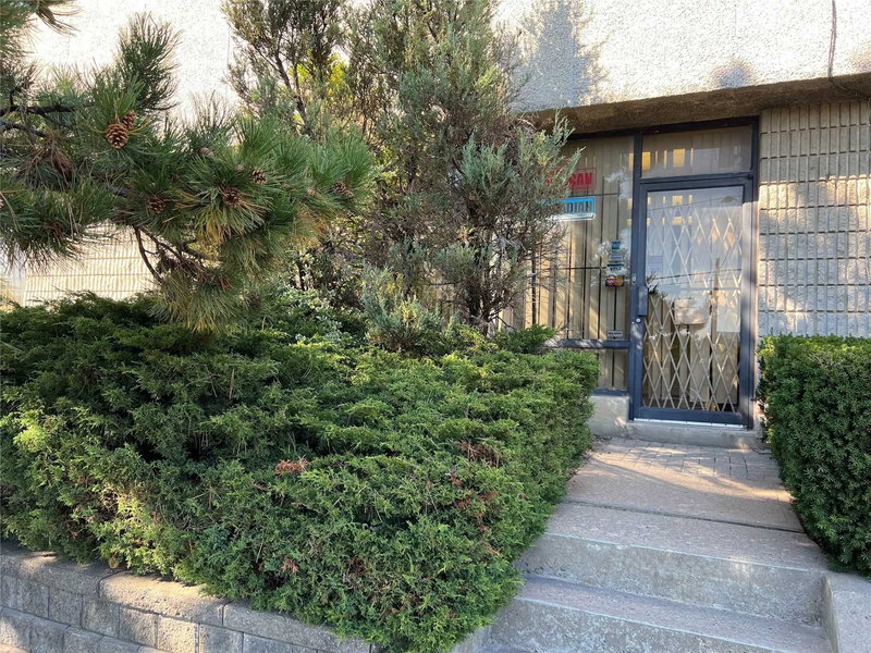 40 Telson Rd, Markham, L3R1E5 | Image 2