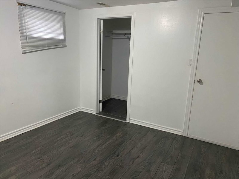 212 Risebrough Crct, Markham, L3R3H9 | Image 2