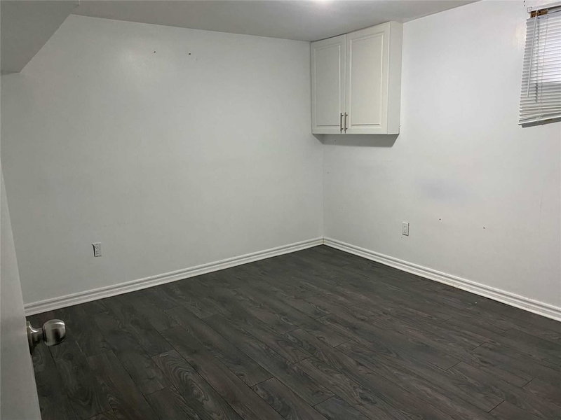 212 Risebrough Crct, Markham, L3R3H9 | Image 3