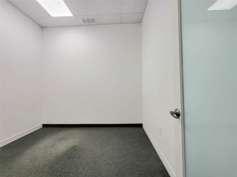 2091 - 28 South Unionville Ave, Markham, L3R4P9 | Image 3