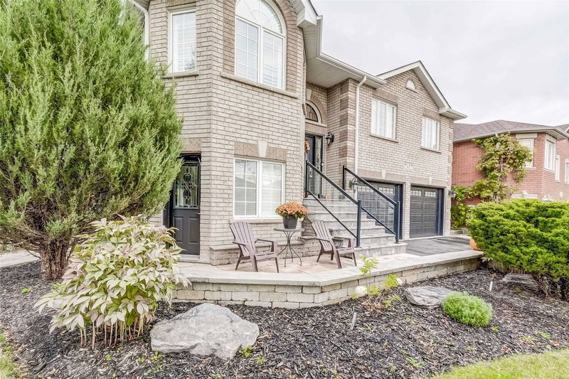 15 Eve Crt, Bradford West Gwillimbury, L3Z3H6 | Image 2