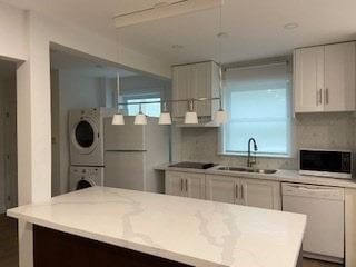 Main - 249 Richmond St, Richmond Hill, L4C3Y9 | Image 2