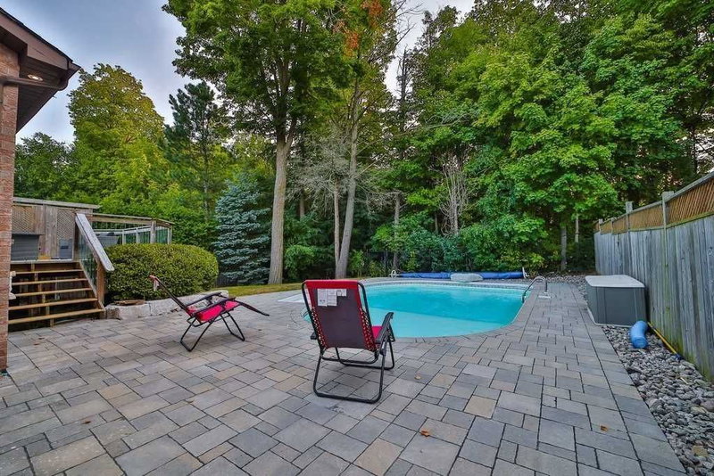 6 Mcclenny Dr, Aurora, L4G5P9 | Image 3