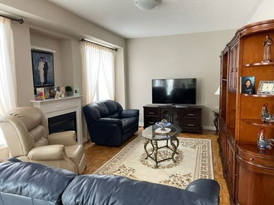 10 Waldron Cres, Richmond Hill - Oak Ridges image-0-3