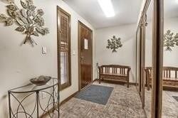 17 Yongehurst Rd, Richmond Hill, L4C3T3 | Image 2