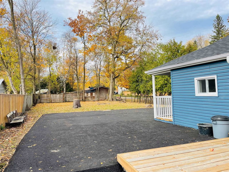 18 River Dr, East Gwillimbury, L9N 1A6 | Image 2