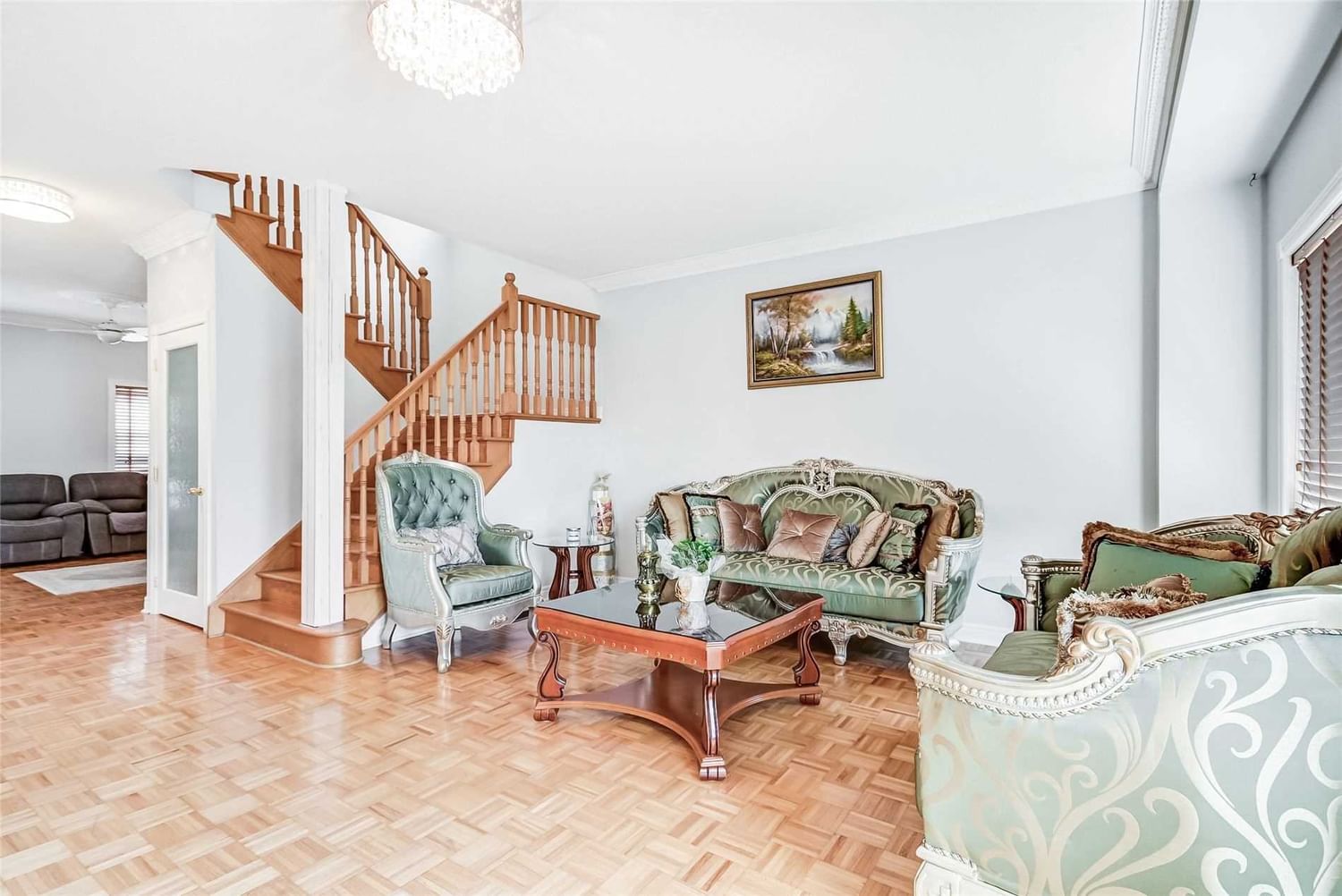 Listing Image 7