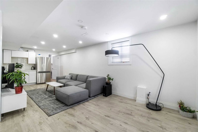 Bsmnt-B - 355 Carruthers Ave, Newmarket, L3X 2B7 | Image 2