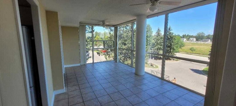 401 - 30 Harding Blvd W, Richmond Hill, L4C9M3 | Image 3