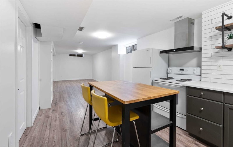 12 Smith St, Bradford West Gwillimbury, L3Z3C9 | Image 3