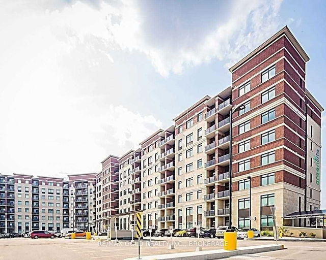 Parking - 7325 Markham Road
