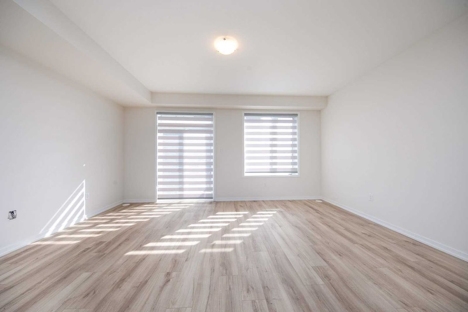 Townhouse leased at 37 Origin Way, Vaughan, Ontario, L6A 5C6 - Patterson - MLS: N5820053