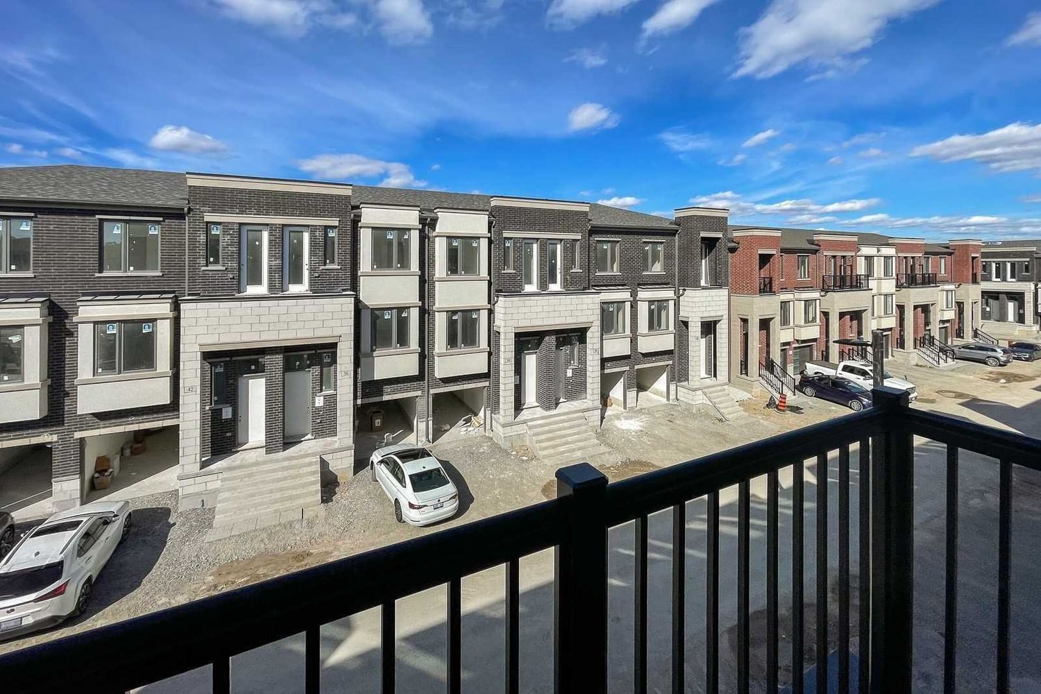Townhouse leased at 37 Origin Way, Vaughan, Ontario, L6A 5C6 - Patterson - MLS: N5820053