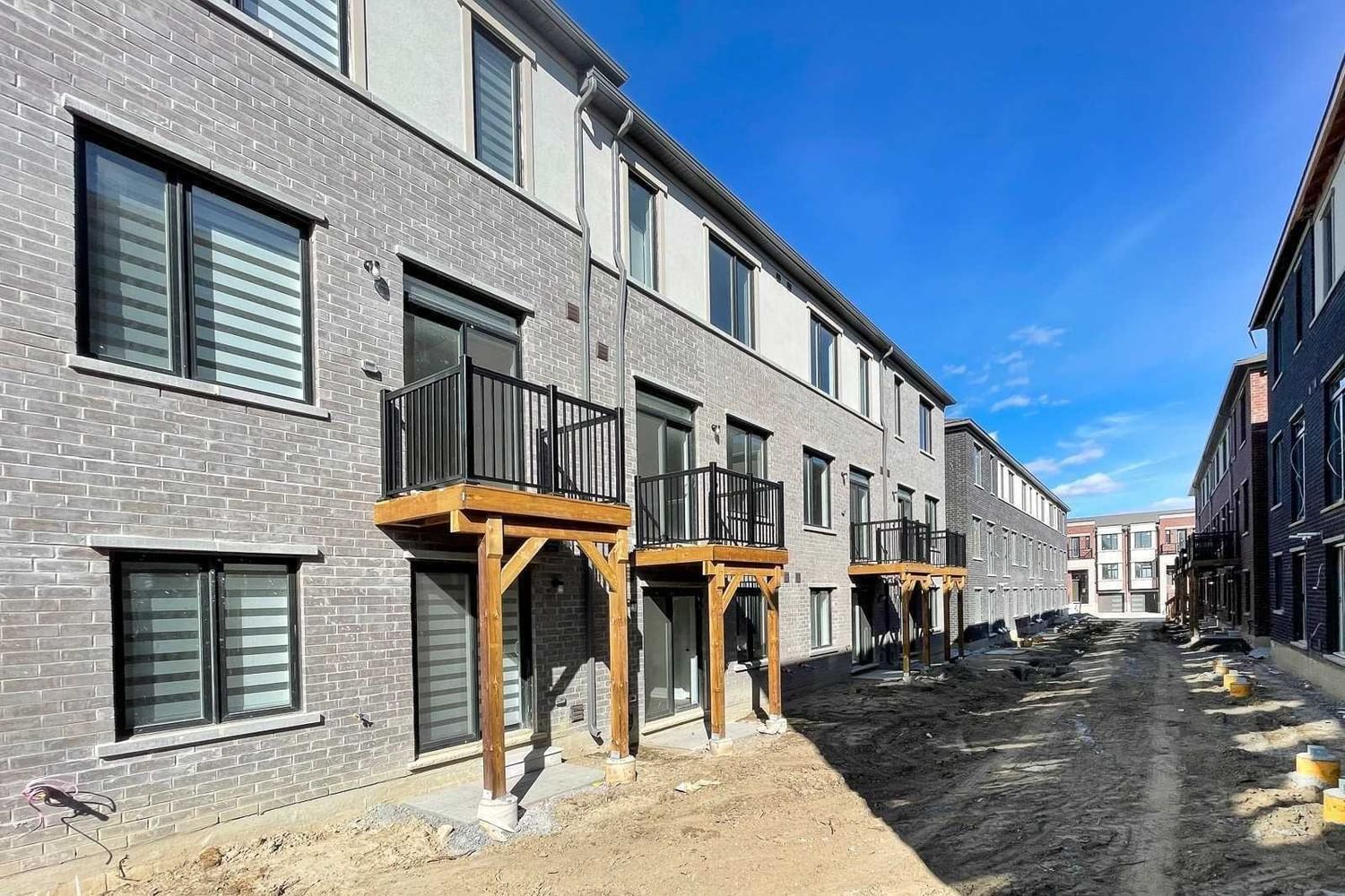 Townhouse leased at 37 Origin Way, Vaughan, Ontario, L6A 5C6 - Patterson - MLS: N5820053