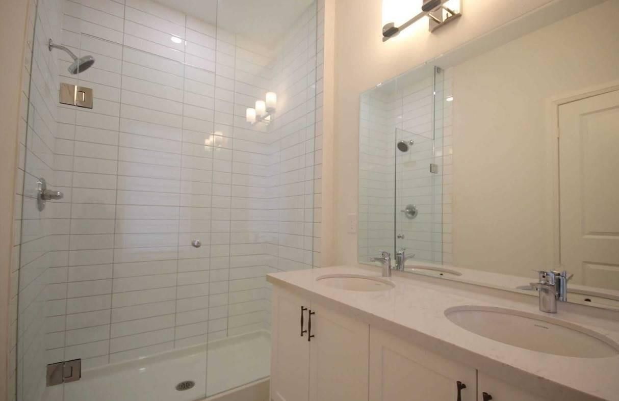 Townhouse leased at 33 Cohen Way, Vaughan, Ontario, L6A4N9 - Patterson - MLS: N5821053