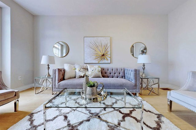 492 The Bridle Walk