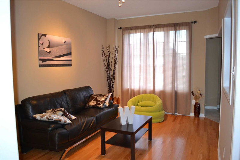 41 Big Hill Cres, Vaughan, L6A4S1 | Image 2