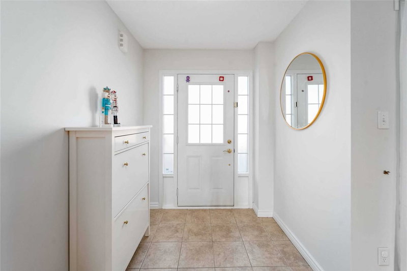 21 Westcliffe Cres, Richmond Hill, L4E0S1 | Image 2