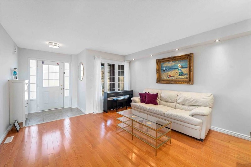 21 Westcliffe Cres, Richmond Hill, L4E0S1 | Image 3