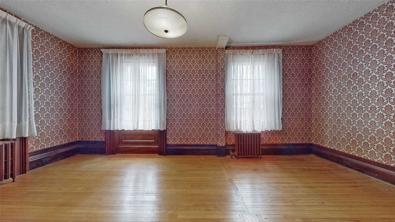 326 Main St, King, Log1T0 | Image 3