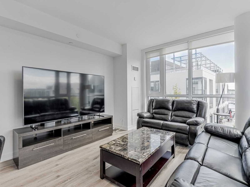 B318 - 271 Sea Ray Ave, Innisfil, L9S0J4 | Image 3