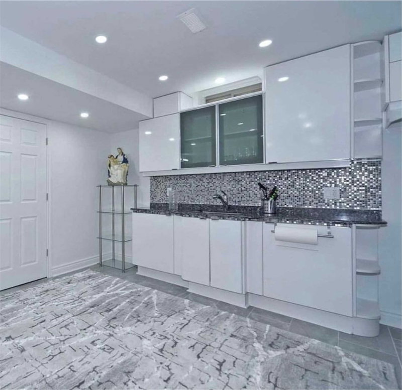 102 Mactier Dr, Vaughan, L4H4L3 | Image 2