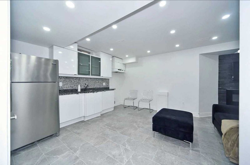 102 Mactier Dr, Vaughan, L4H4L3 | Image 3