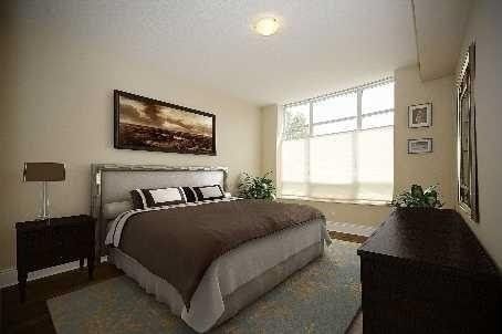 101 - 10101 Yonge St, Richmond Hill, L4C 1T7 | Image 2
