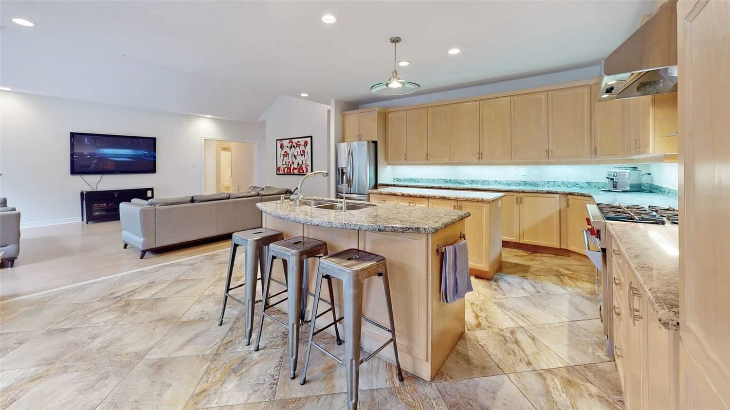 Listing Image 9