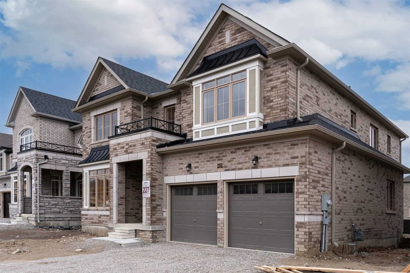 1633 Corsal Crt, Innisfil, L9S 0P8 | Image 2