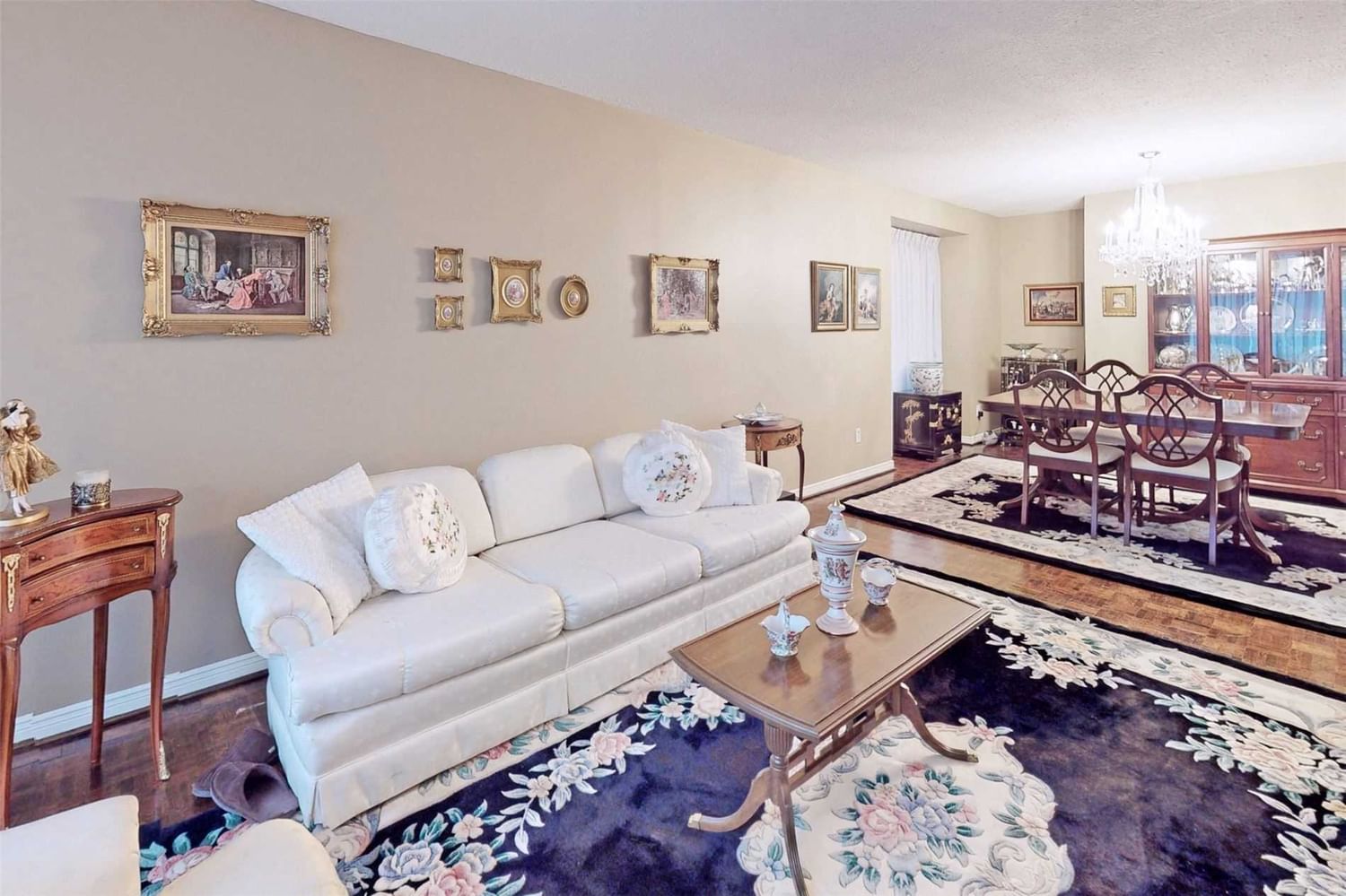 Listing Image 7