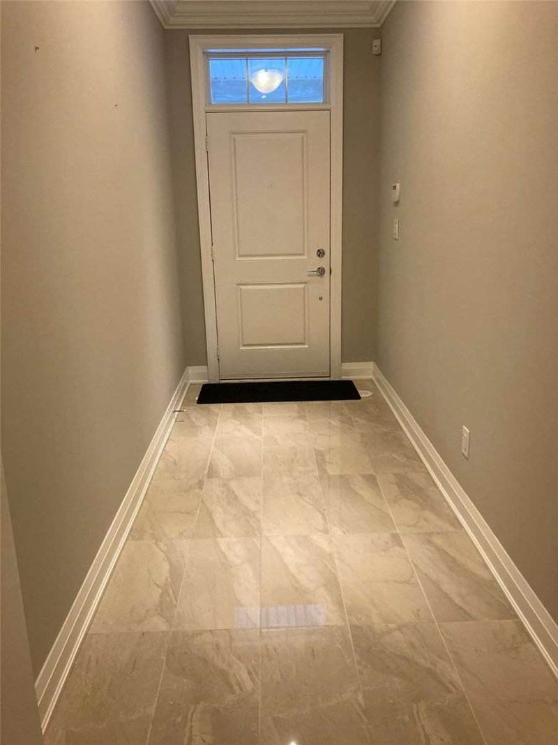 15 Dunton Lane, Richmond Hill, L4B0G4 | Image 2