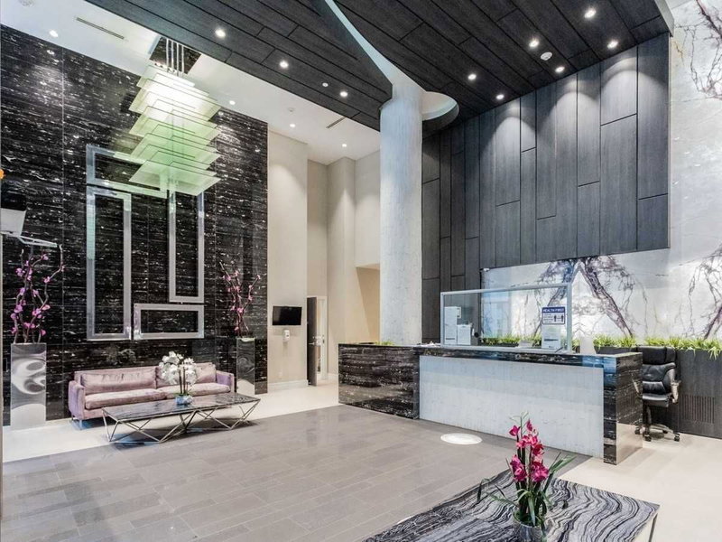 2204 - 9201 Yonge St, Richmond Hill, L4C6Z2 | Image 3