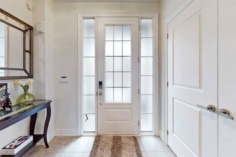 26 Mondial Cres, East Gwillimbury,  | Image 2