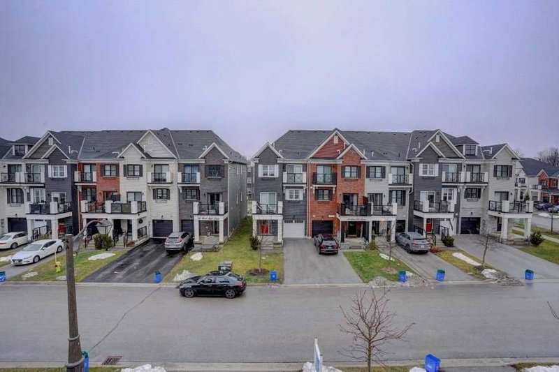 42 Bert Tait Lane, Whitchurch-Stouffville, L4A 1Y3 | Image 2