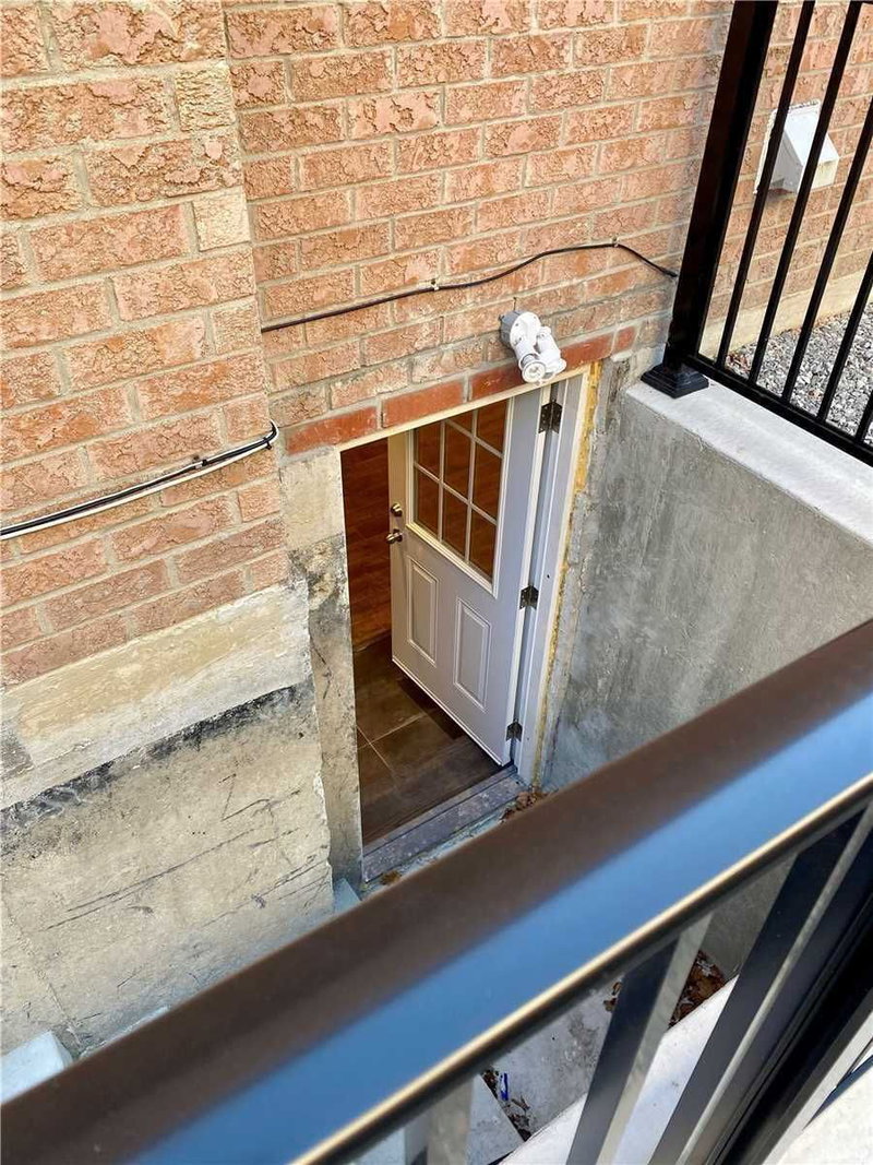 Basemnt - 6 Mcclenny Dr, Aurora, L4G5P9 | Image 2